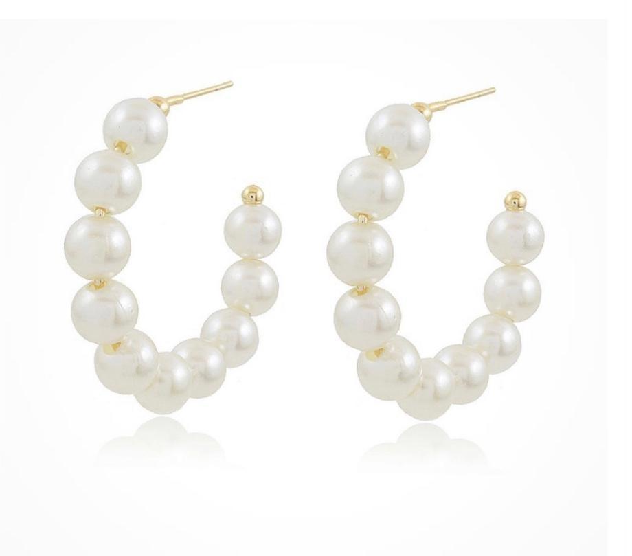 Fresh Pearl Hoops